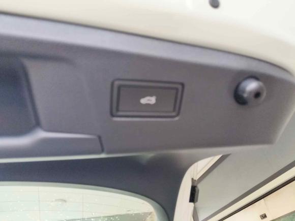 [上海·沪C] 二手大众途观X2022款 330TSI 两驱尊崇旗舰版