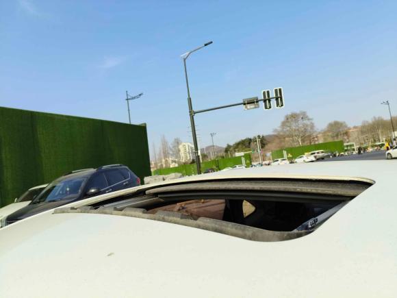 [南京·苏A] 二手荣威荣威i62018款 20T 自动旗舰版