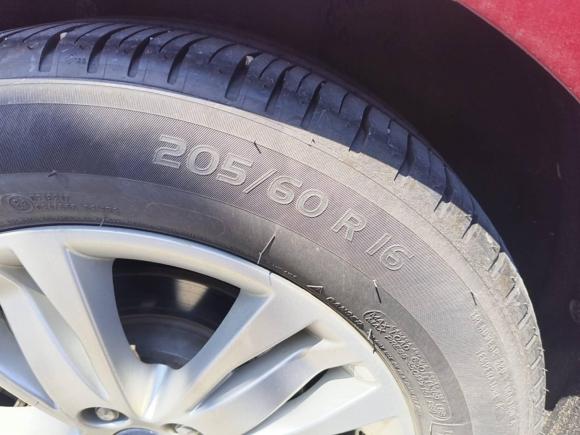 [苏州·苏E] 二手福特福克斯2012款 两厢 1.6L 自动舒适型