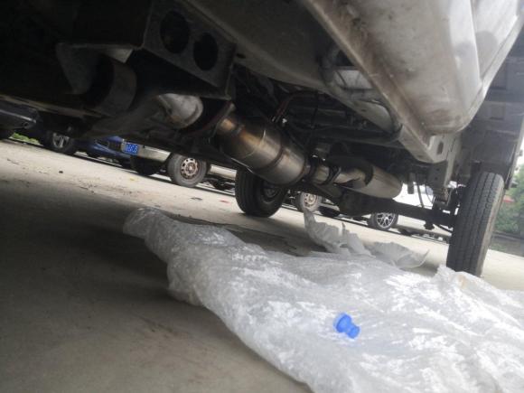 [成都·川A] 二手长安跨越新豹T32018款 1.5L中配型单排后单轮标准货箱DK15C
