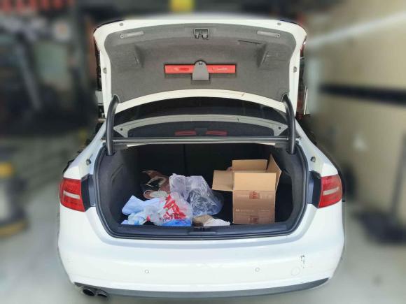 [武汉·鄂H] 二手奥迪奥迪A4L2016款 35 TFSI 典藏版 自动标准型