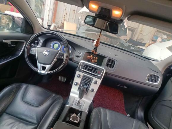 [苏州·苏E] 二手沃尔沃沃尔沃V602012款 T6 AWD 运动版