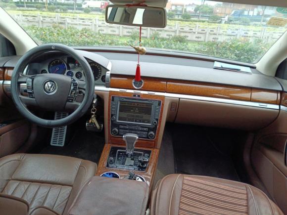 [无锡·苏B] 二手大众辉腾2012款 3.0L 商务型