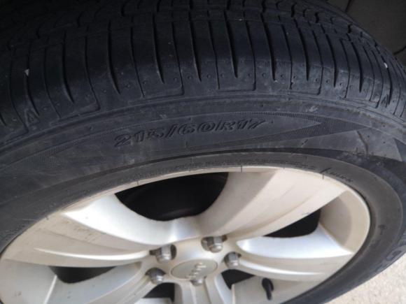 [无锡·苏B] 二手Jeep自由客2012款 2.4 运动版