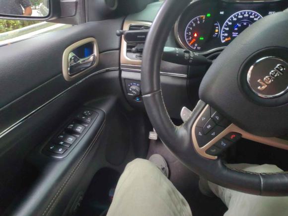 [上海·皖A] 二手Jeep大切诺基2016款 3.0L 舒享导航版