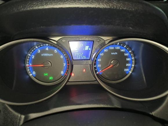 [上海·沪L] 二手现代北京现代ix352010款 2.0L 自动两驱精英版GLS