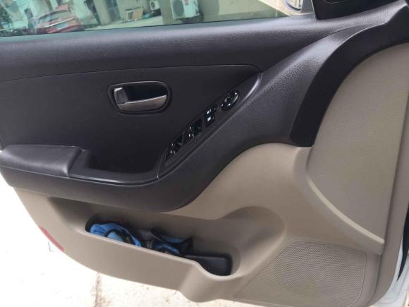 [无锡·苏N] 二手现代悦动2011款 1.6L 手动舒适型