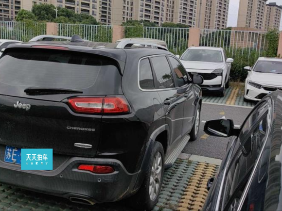 [苏州·苏E] 二手Jeep自由光2016款 2.4L 领先版