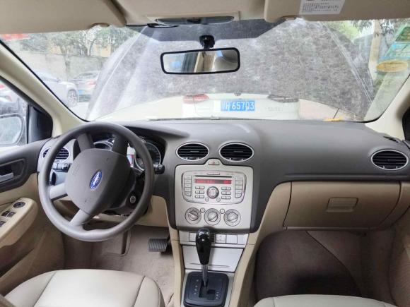 [杭州·浙A] 二手福特福克斯2013款 三厢经典 1.8L 自动基本型