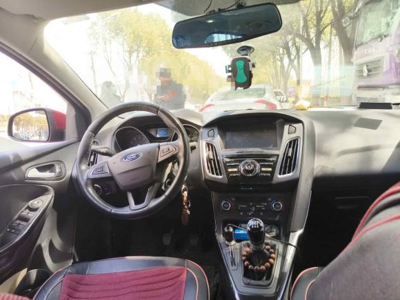 [苏州·苏E] 二手福特福克斯2015款 三厢 1.6L 手动风尚型