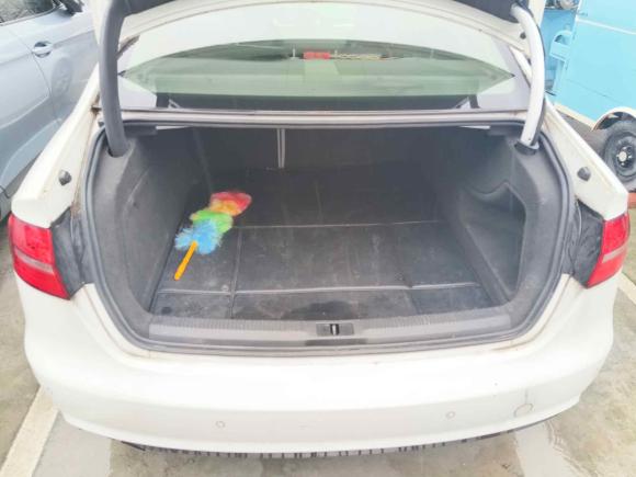 [台州·浙D] 二手奥迪奥迪A4L2013款 35 TFSI 自动标准型