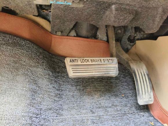 [北京·京A] 二手别克别克GL82013款 2.4L 经典版