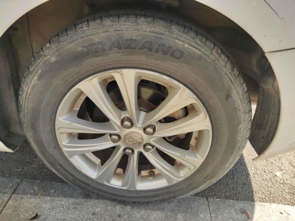 [南昌·赣M] 二手别克英朗2015款 15N 手动进取型