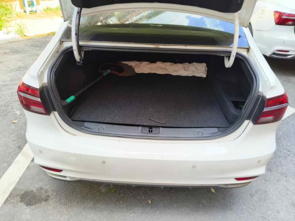 [上海·沪A] 二手荣威荣威i6新能源2017款 45T 混动互联智享版