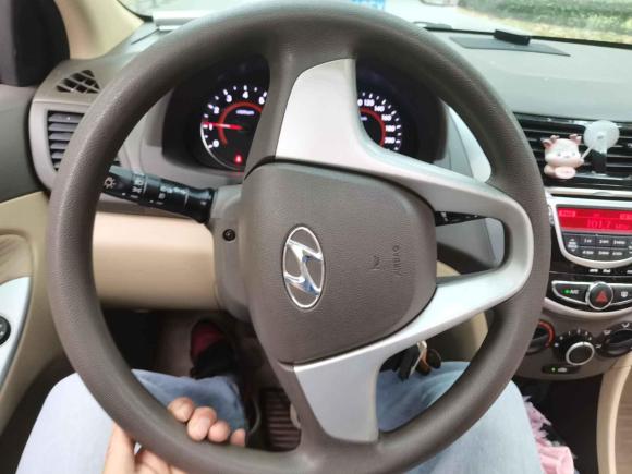 [上海·沪C] 二手现代瑞纳2010款 三厢 1.4L 手动豪华型GLS