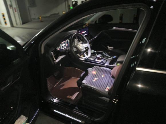 [青岛·鲁U] 二手奥迪奥迪Q5L2021款 45 TFSI 豪华动感型