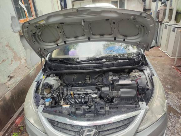 [上海·苏H] 二手现代瑞纳2010款 三厢 1.4L 手动舒适型GS