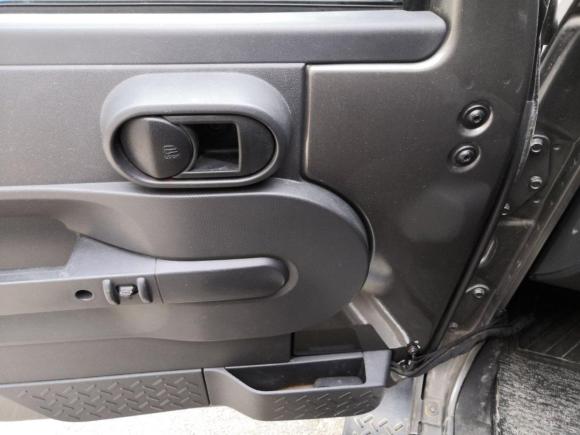 [青岛·鲁B] 二手Jeep牧马人2010款 3.8L Sahara 四门版