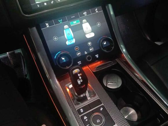 [广州·粤A] 二手路虎揽胜运动版2022款 3.0 L6 耀黑版