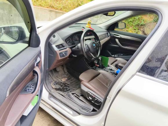 [武汉·鄂A] 二手宝马宝马X12018款 sDrive18Li 尊享型