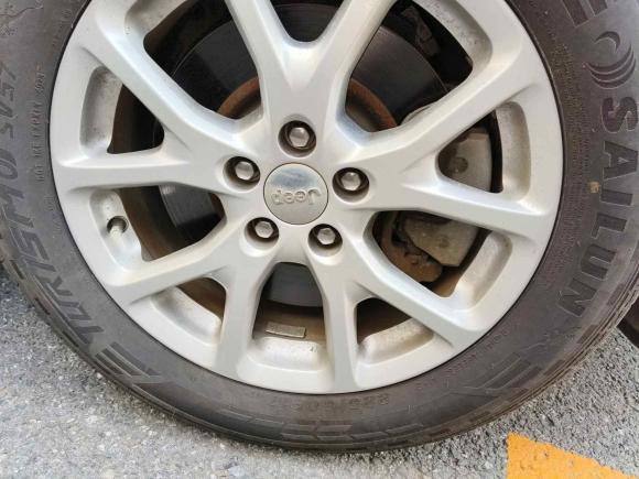 [南通·苏F] 二手Jeep自由光2017款 2.0L 优越版