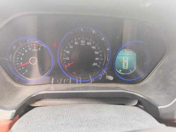 [杭州·豫Q] 二手北汽幻速北汽幻速S32016款 S3L 1.5L 手动尊贵型