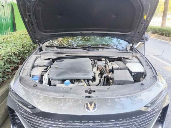 [武汉·鄂A] 二手长安长安UNI-V2023款 1.5T 尊贵型