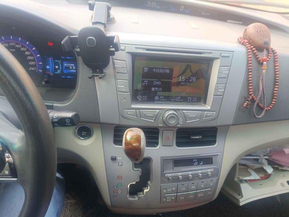 [青岛·鲁U] 二手比亚迪比亚迪M62015款 2.4L 自动尊贵版