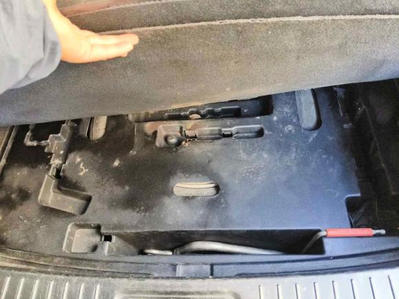 [合肥·川X] 二手红旗红旗H72015款 2.0T 豪华型