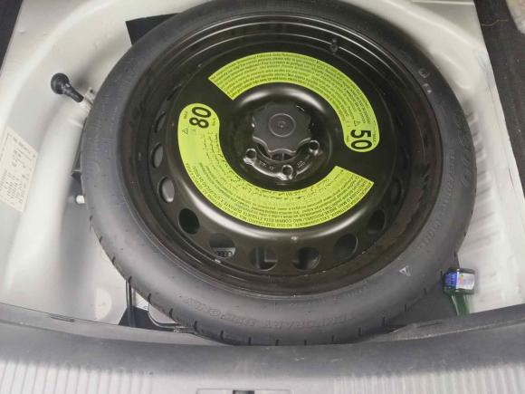 [上海·沪B] 二手奥迪奥迪A4L2016款 35 TFSI 典藏版 S line舒适型