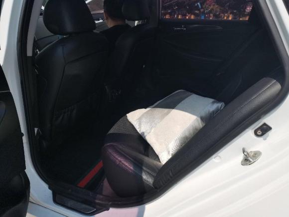 [嘉兴·浙C] 二手现代索纳塔2013款 2.0L 自动尊贵版