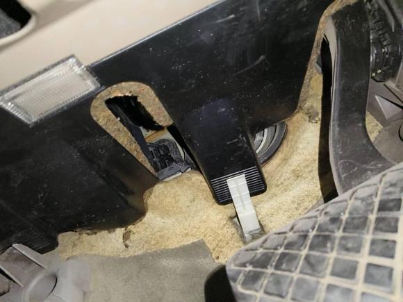 [济南·鲁A] 二手奥迪奥迪A62004款 2.4L 豪华舒适型