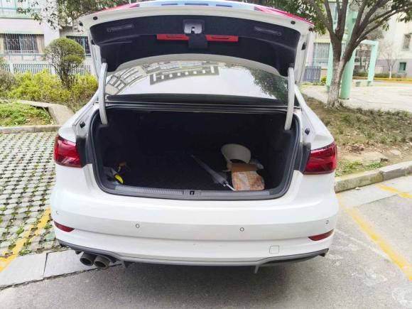 [苏州·苏E] 二手奥迪奥迪A32018款 30周年年型 Limousine 35 TFSI 运动型