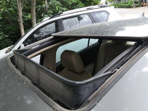 [上海·赣A] 二手别克君越2010款 2.4L豪华版