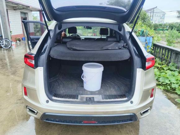 [上海·沪C] 二手本田本田UR-V2017款 370TURBO 两驱尊贵版 国V