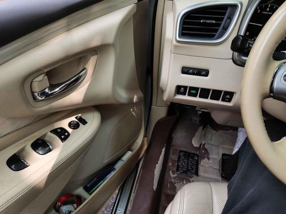 [上海·沪A] 二手日产楼兰2015款 2.5L XV RES Plus 两驱豪雅版