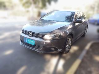 大众速腾2012款1.6L手动时尚型