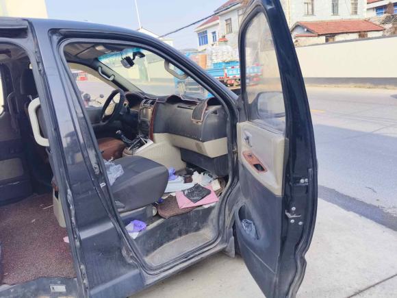 [宁波·浙B] 二手金杯阁瑞斯2015款 2.0L经典版 基本型长轴7座