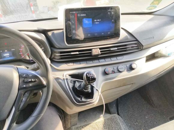 [上海·沪F] 二手上汽大通MAXUS新途V902022款 2.0T手动运杰前驱短轴高顶后单胎6座