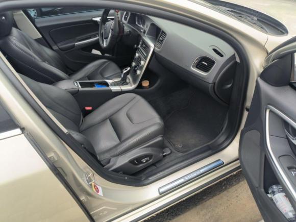 [上海·沪C] 二手沃尔沃沃尔沃S602017款 S60L T3 智进版