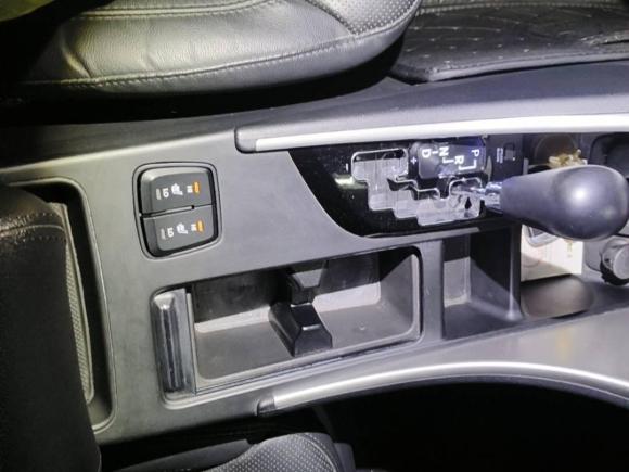 [上海·沪L] 二手现代索纳塔2011款 2.0L 自动至尊版