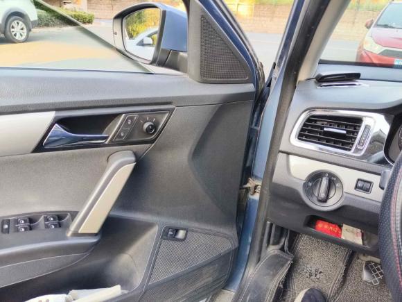 [青岛·鲁B] 二手大众朗逸2013款 1.6L 手动风尚版