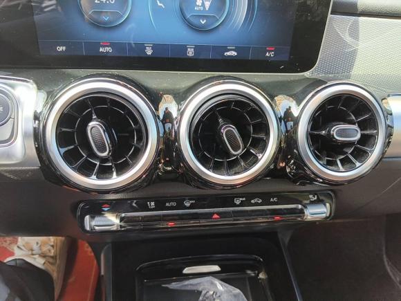 [上海·沪D] 二手奔驰奔驰GLB2020款 GLB 180 动感型