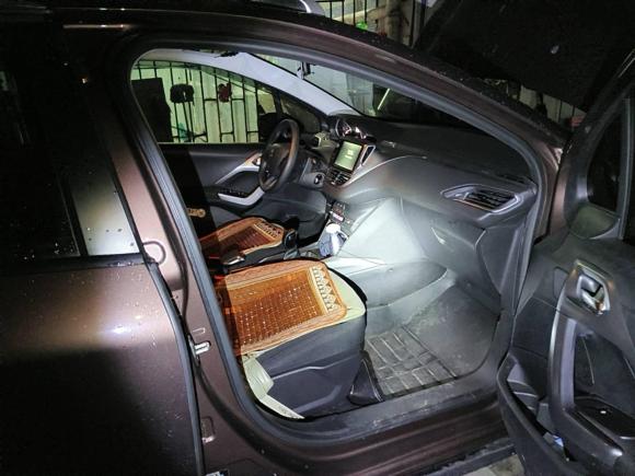 [广州·粤A] 二手标致标致20082014款 1.6L 手动时尚版