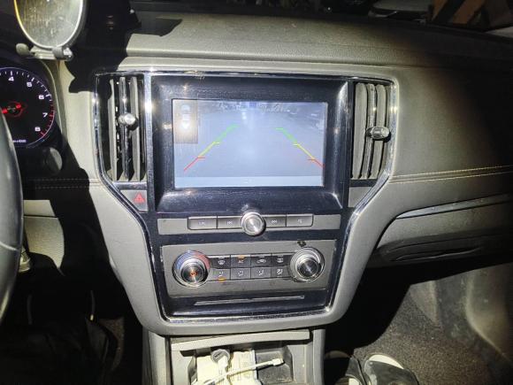 [杭州·陕A] 二手荣威荣威i62017款 20T 手动豪华版