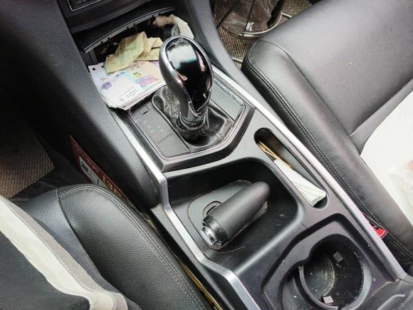 [上海·沪A] 二手江铃驭胜S3502013款 2.4T 自动两驱柴油豪华版5座