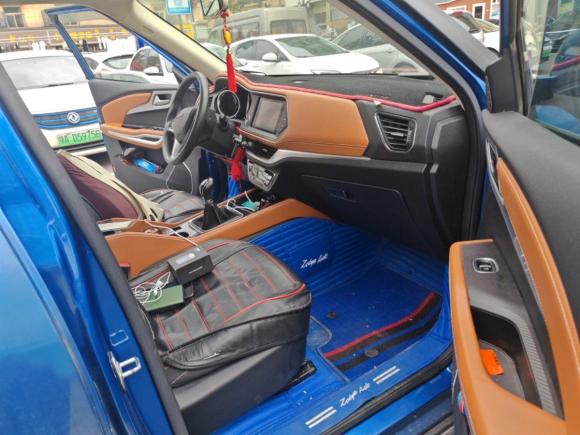 [武汉·鄂A] 二手众泰众泰T3002017款 1.5L 手动尊享型