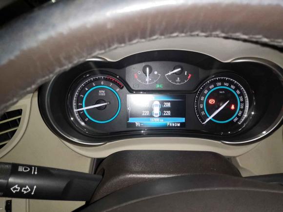 [成都·粤T] 二手别克君越2013款 2.4L SIDI领先舒适型