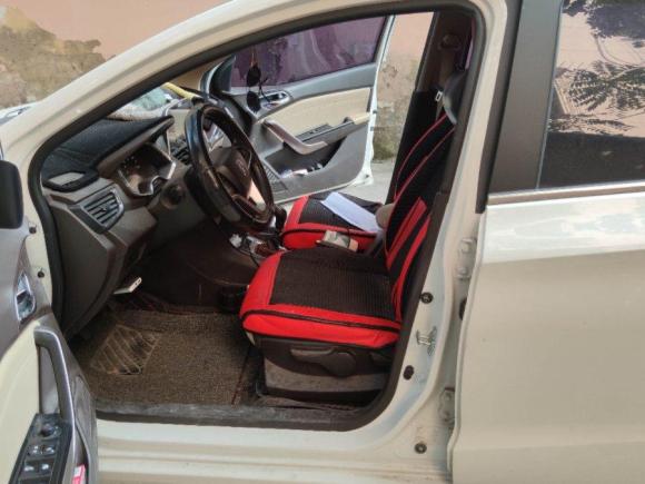 [宁波·赣D] 二手宝骏宝骏310W2017款 1.5L 手动时尚型 国V