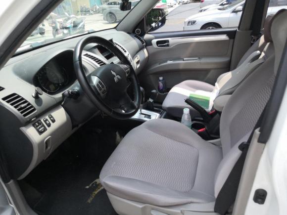 [南京·苏A] 二手三菱帕杰罗・劲畅2013款 3.0L 自动四驱行政版